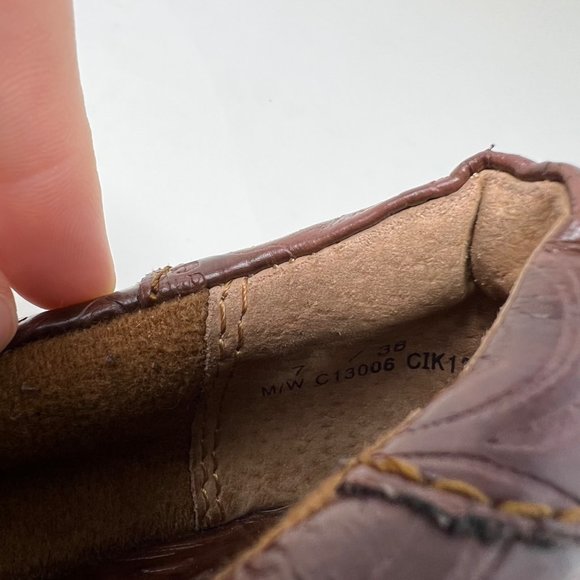 B.O.C. Born of Concept Women's Sz 7 Brown Floral Embossed Slip On Comfort Clogs - Picture 6 of 6